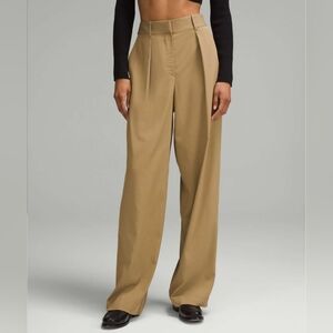 Lululemon Pleat-Front High-Rise Trouser